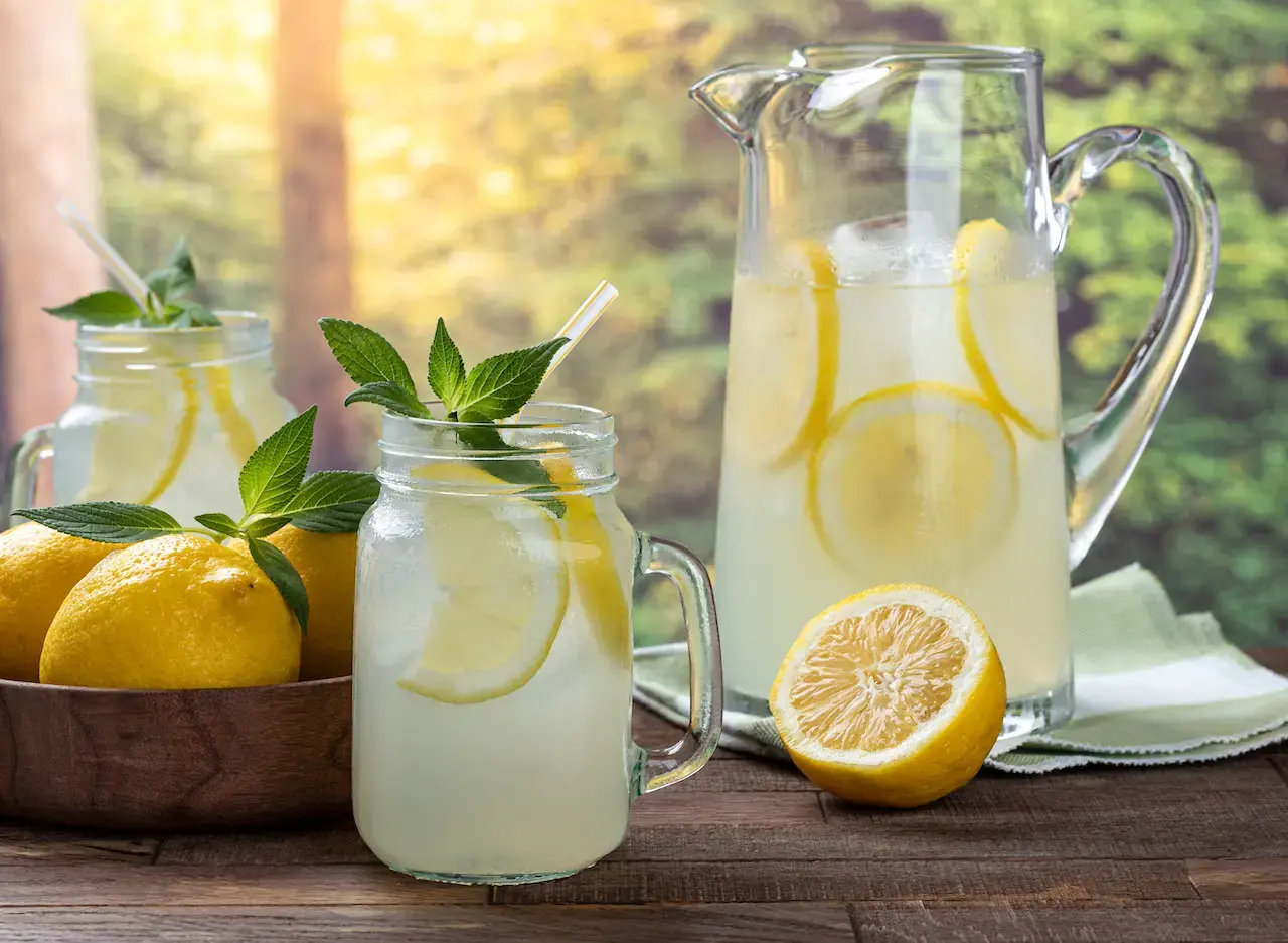 Limoncello Lemonade